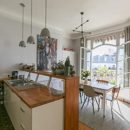 Spacious And Warm * Paris